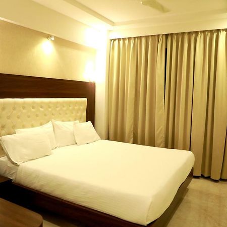 Hotel Lords, Fort Mumbai Bagian luar foto
