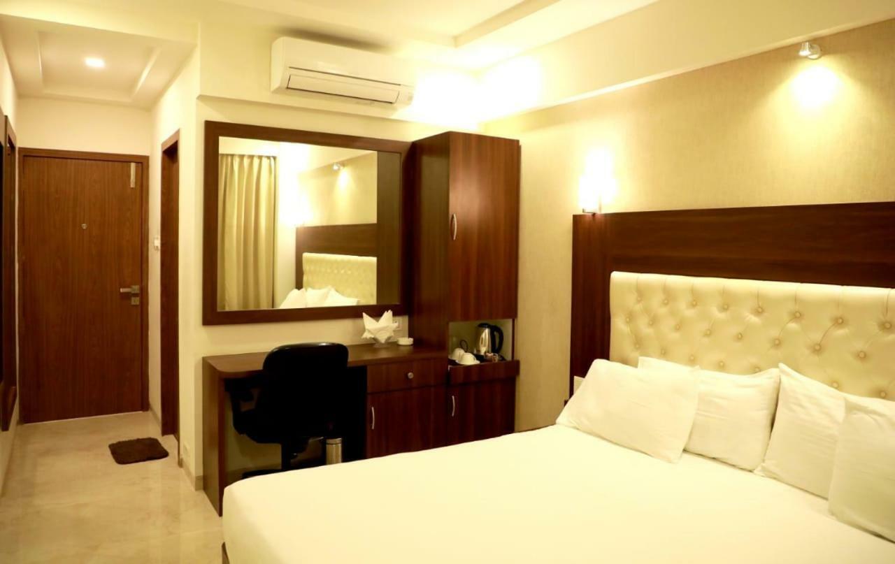 Hotel Lords, Fort Mumbai Bagian luar foto