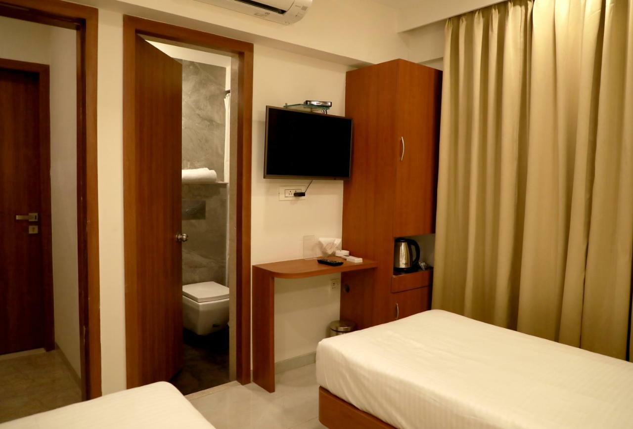 Hotel Lords, Fort Mumbai Bagian luar foto