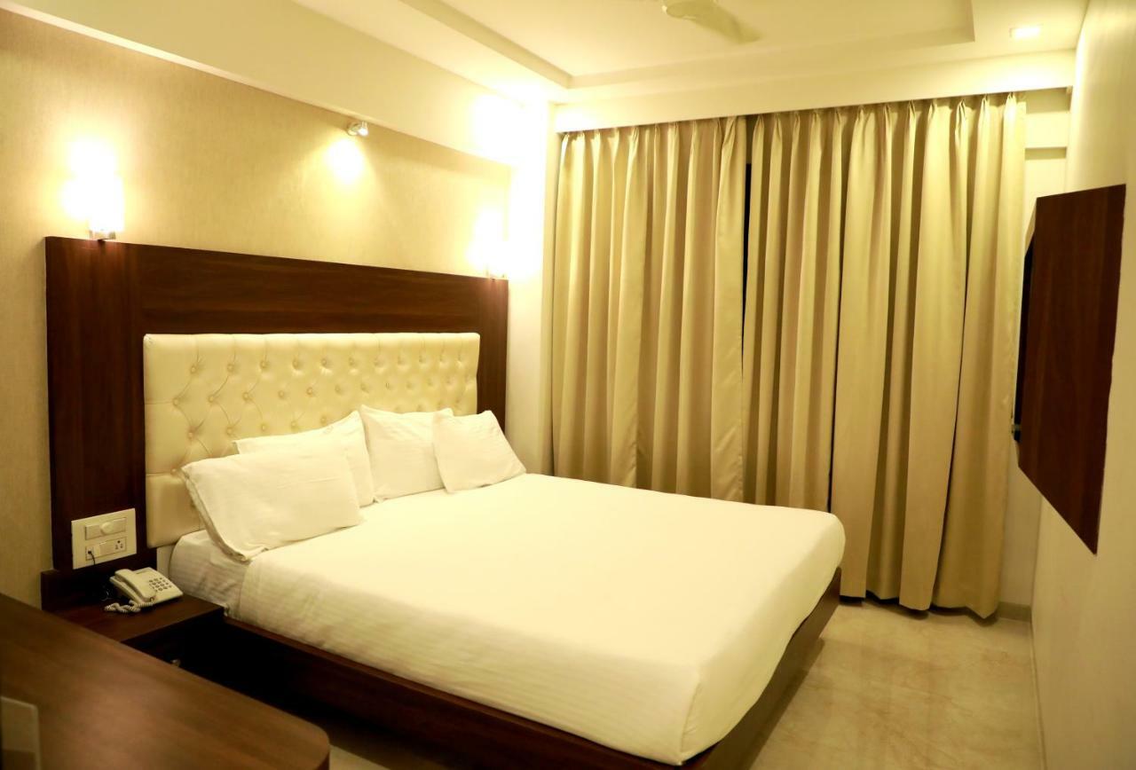 Hotel Lords, Fort Mumbai Bagian luar foto